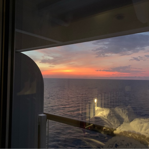 Meet your Posher, Zacqueline - Picture 3 of 15